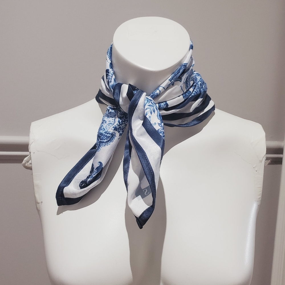 GUESS Navy/White Paisley Mini Shawl Scarf